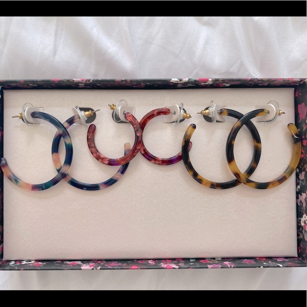 Loft Outlet Box Earrings Gift Set